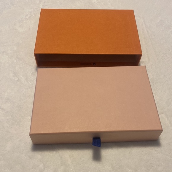 Louis Vuitton Box - Picture 3 of 5